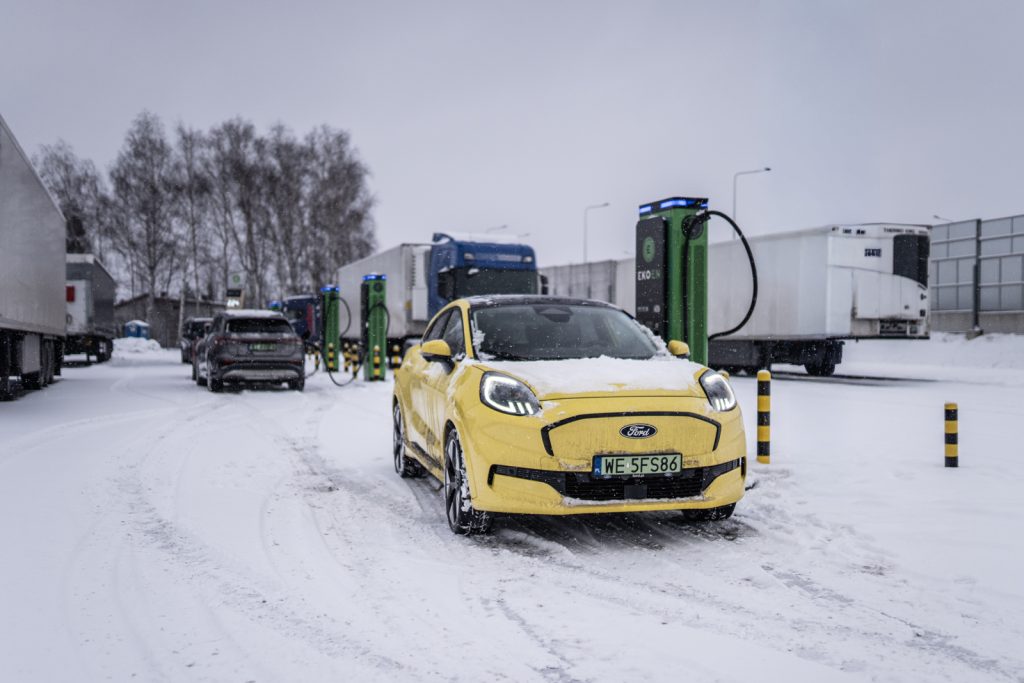 ford puma gen-e samochód